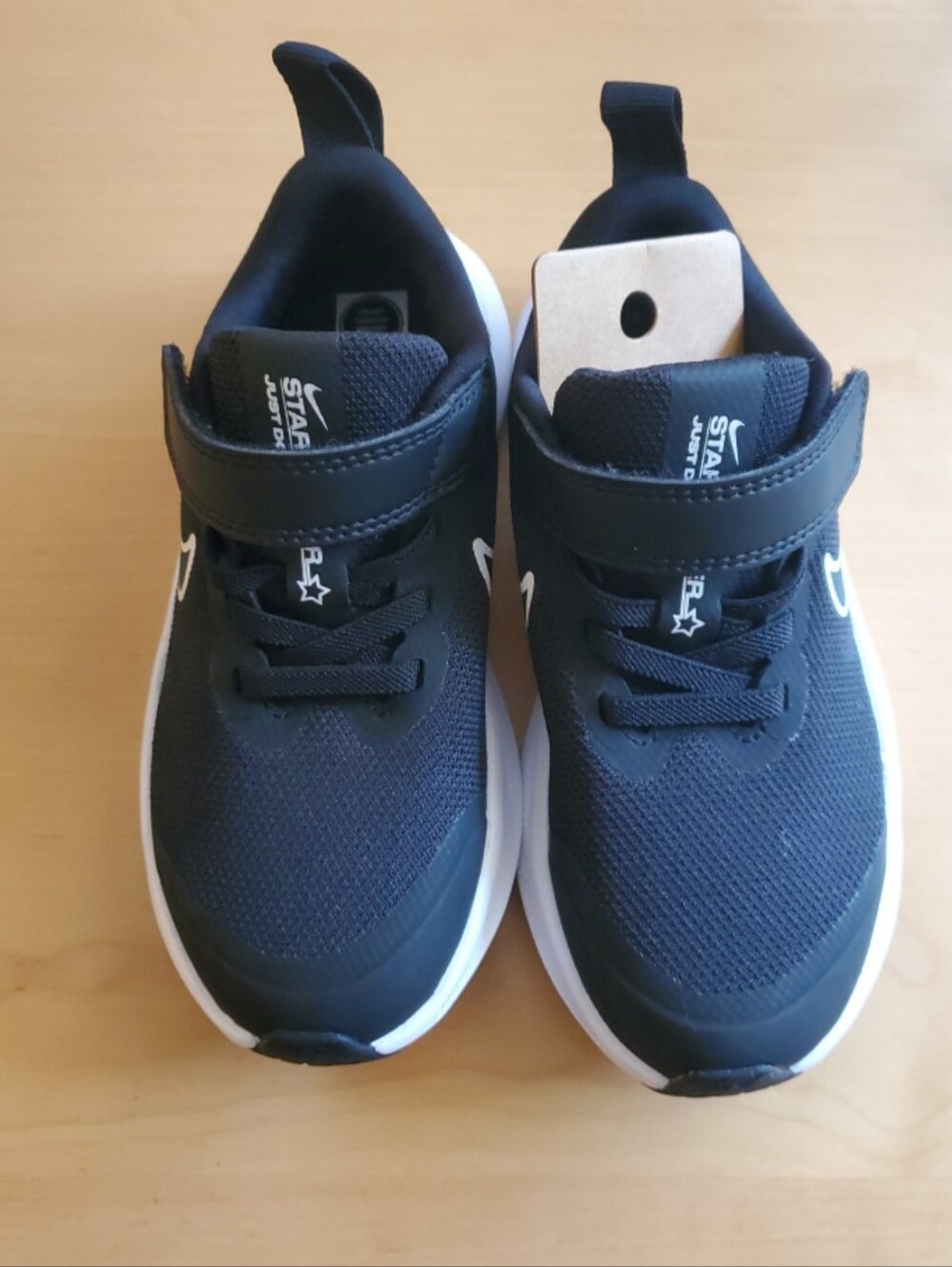 Nike Star Runner Size 10.5c Black and White Kids Shoes